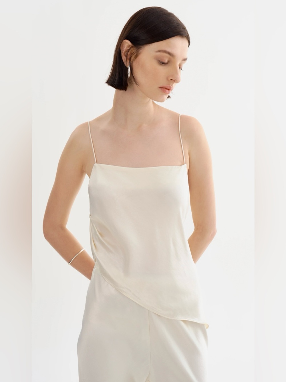 New! Lamarque Solange Draped Satin Cami 🤍 XXS NWT! - Picture 3 of 15